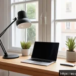 Home 20 디지털 학습의 경험 개선 - A bright and tidy home study space designed for optimal virtual learning, featuring a clean desk wit...