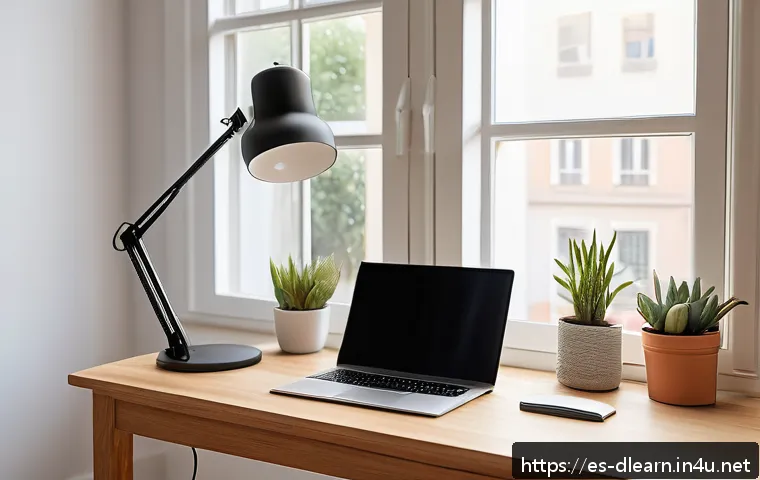 디지털 학습의 경험 개선 - A bright and tidy home study space designed for optimal virtual learning, featuring a clean desk wit...